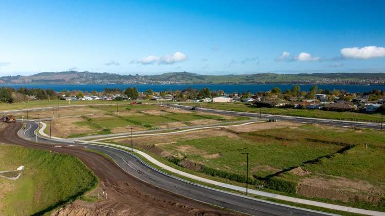 10 Saddleback Drive Wharewaka_1