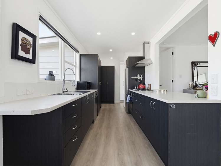 5 Hetherington Road Ranui_11