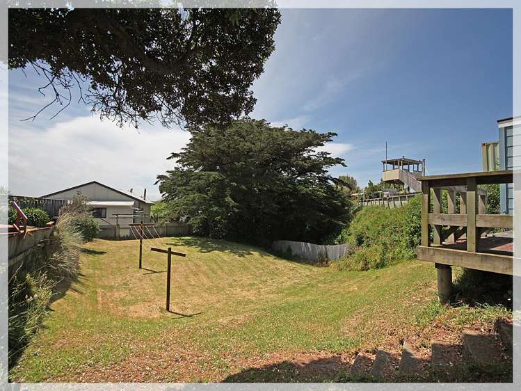 13 Nelson Street Foxton Beach_13