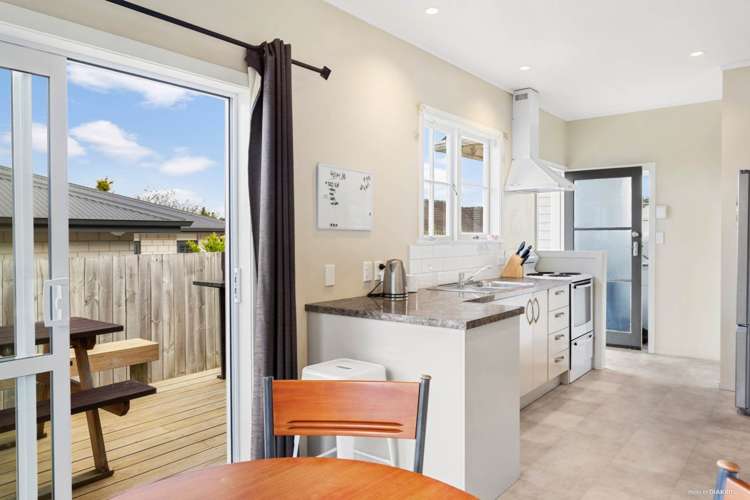 86 Seddon Street Pukekohe_4