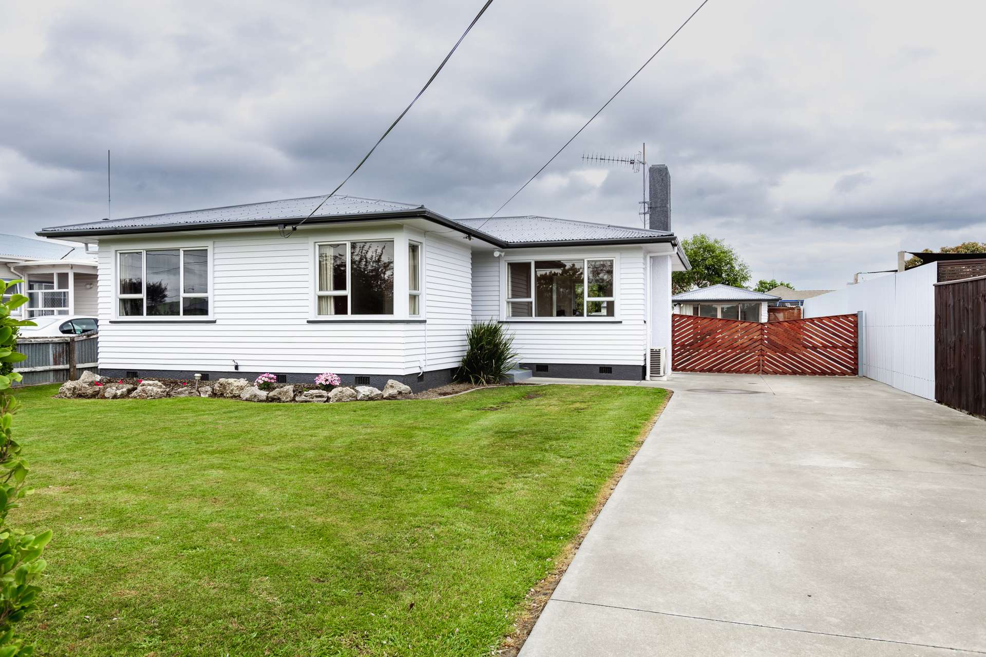 19 Harold Holt Avenue Onekawa_0