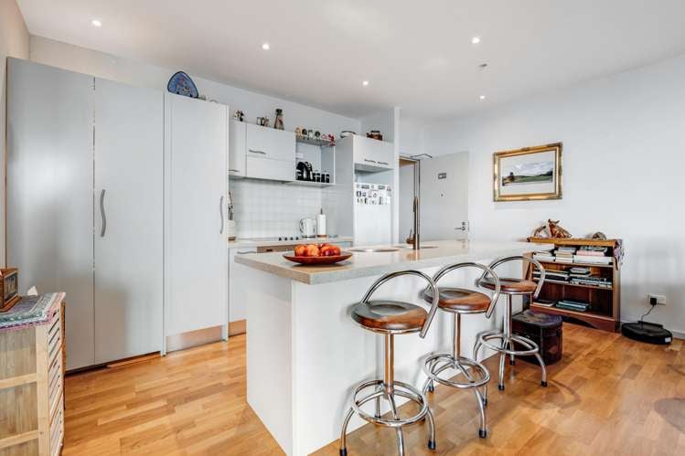 1102/11 Tamariki Avenue Orewa_6