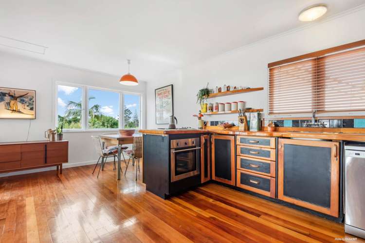 135 Glengarry Road Glen Eden_5