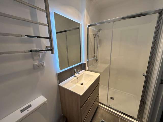 2D/23 Hibiscus Avenue Hamilton Lake_3