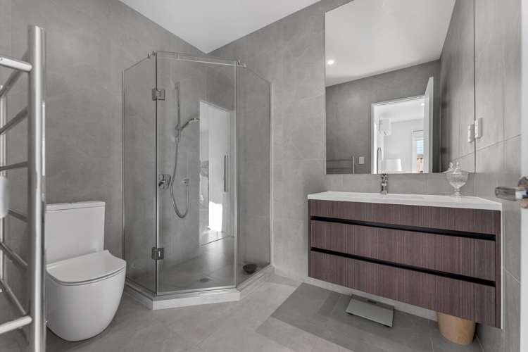 85 Godfrey Drive Orewa_21