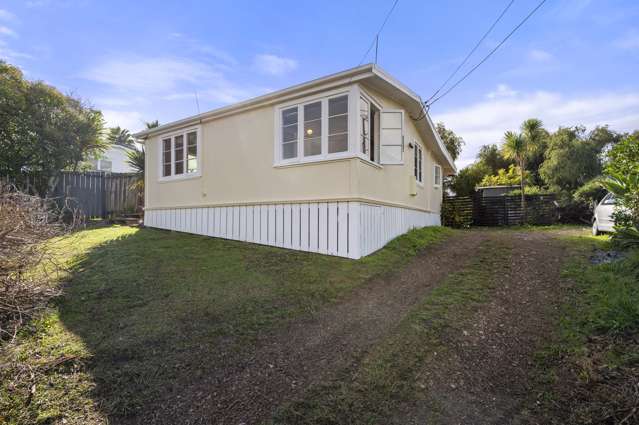 24 Tahatai Road Oneroa_3