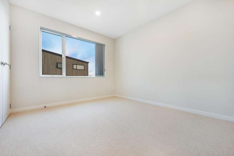 6 Lords Way Millwater_17