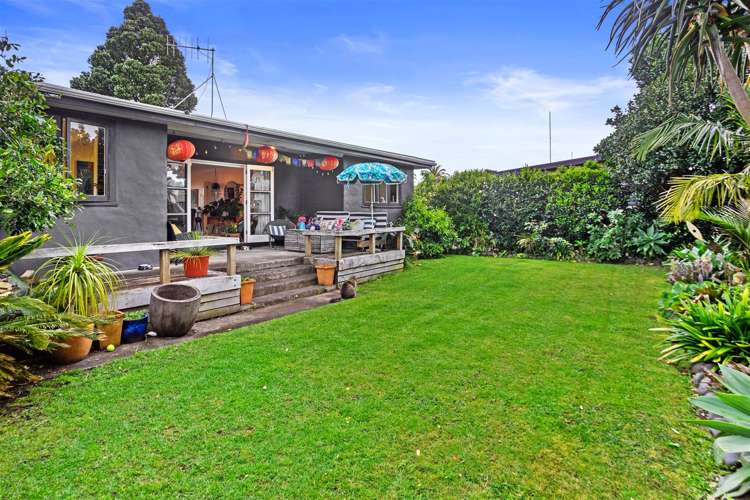 11 Roretana Drive Athenree_13