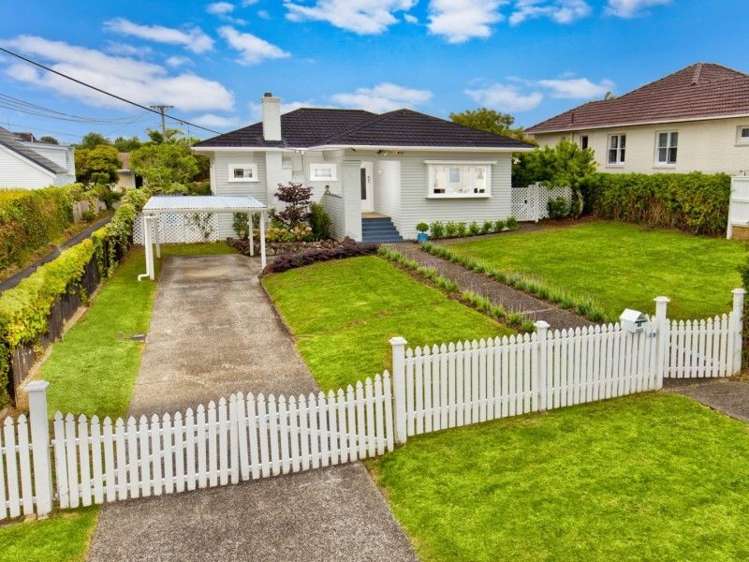 23 Eversleigh Road Belmont_19