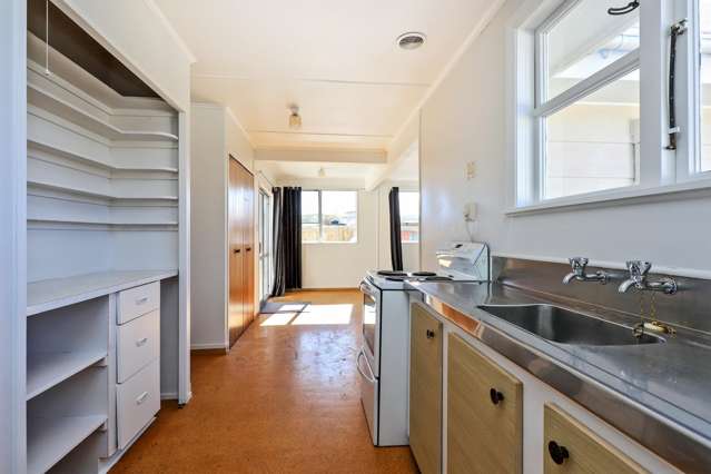1203 Beatty Place Mayfair_3