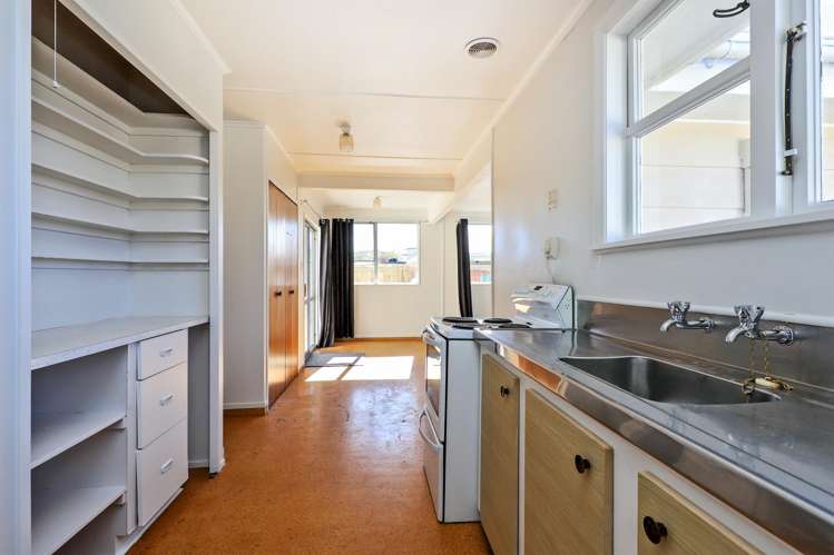 1203 Beatty Place Mayfair_3