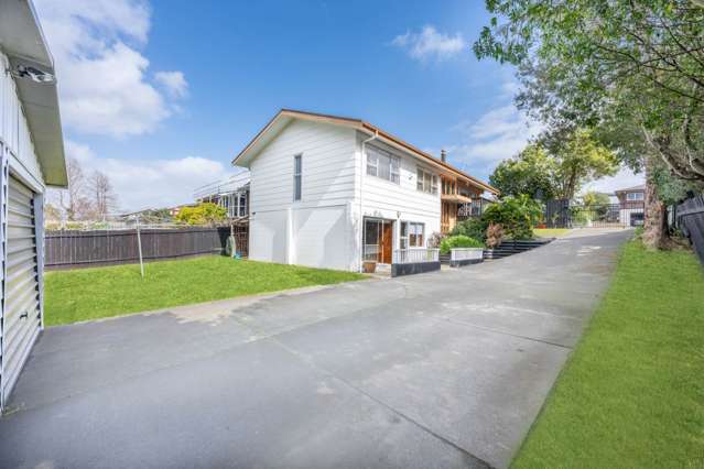 71 Meadway Sunnyhills_2