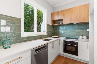 33a Roland Road_2