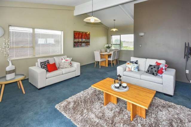 29 Crispe Road Clarks Beach_2