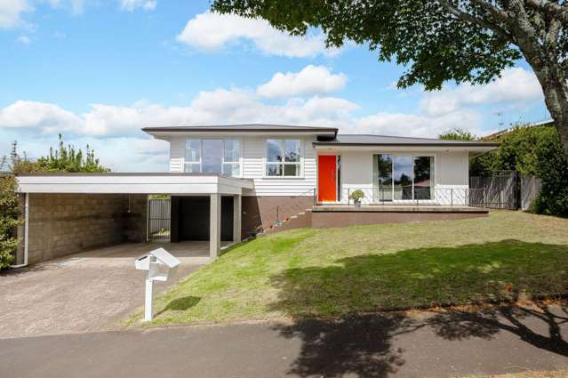 Hillcrest Living Done Right - Double Glazed