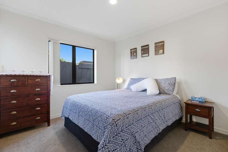12 Florida Key Papamoa_10