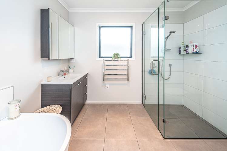 41 Magnolia Crescent Tawhero_13