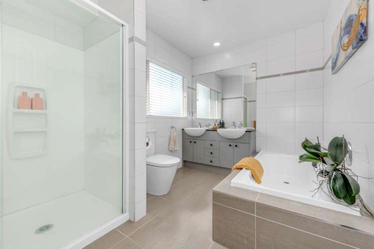 56 Pine Harbour Parade Beachlands_21