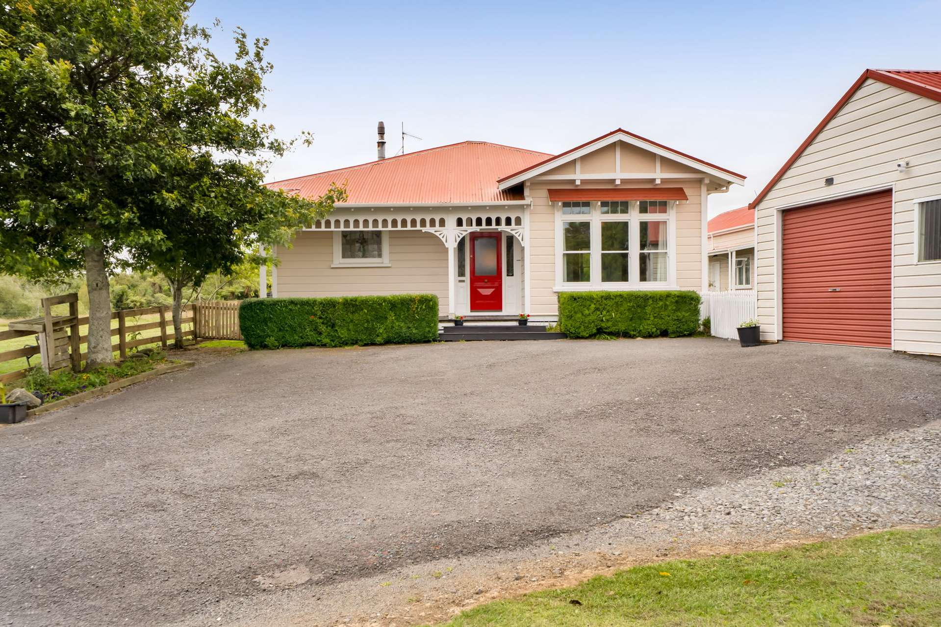 1245 Upland Road Egmont Village_0