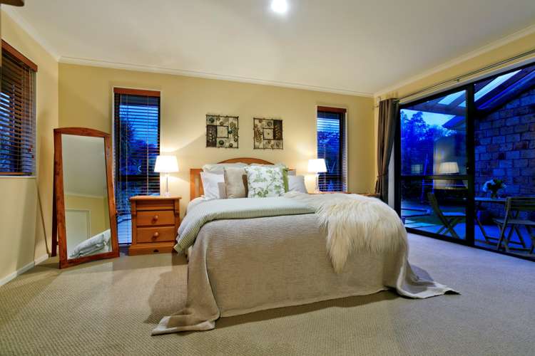 5b Olwyn Place Greenhithe_10