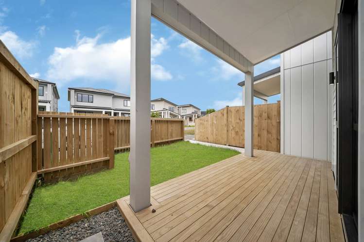 9 & 11 Kapeta Lane Karaka_10