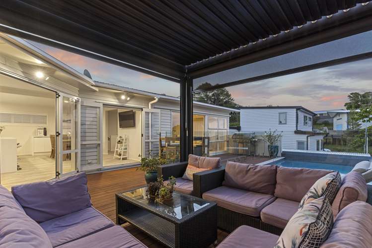 9 Clematis Avenue Murrays Bay_2