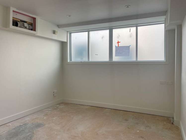 Shop 4/98-102 Albert Street City Centre_3