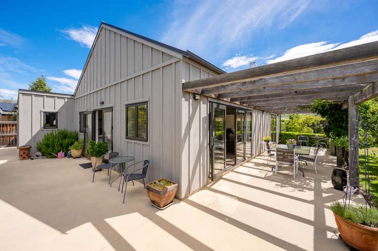 2 Snowberry Street Albert Town_17