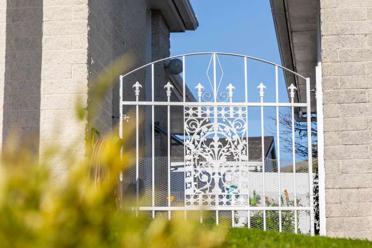 1 Edgewater Street Waikanae_15