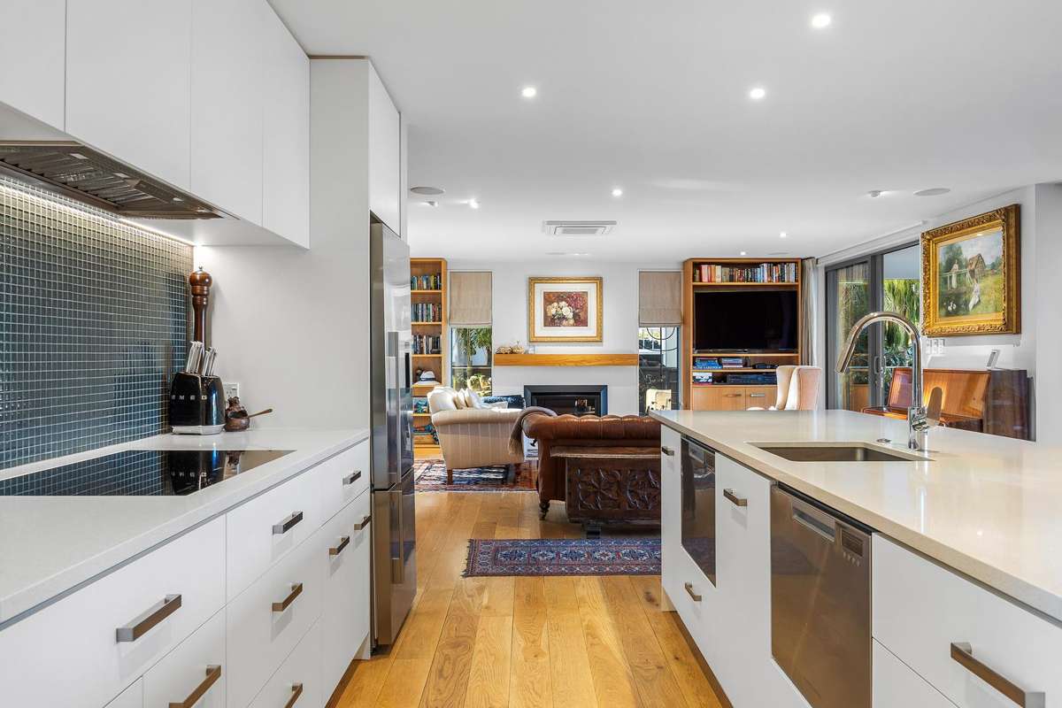 12 Clifford Avenue_3