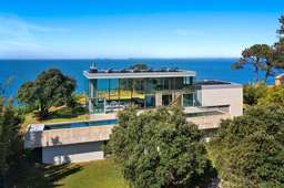 Clifftop dream home snapped up by US buyer after a near-$6m price drop