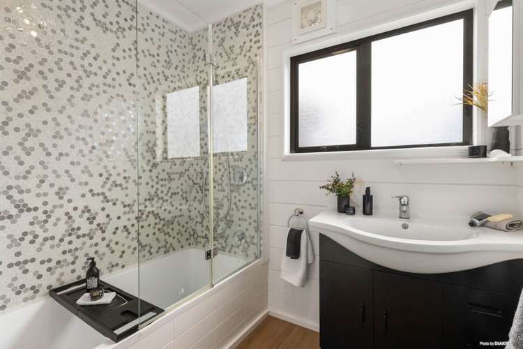 2a Triton Avenue Mount Albert_8