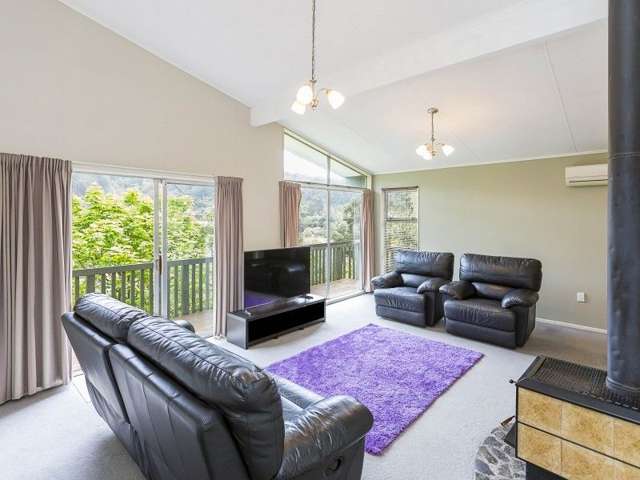 30 Forest Road Pinehaven_2