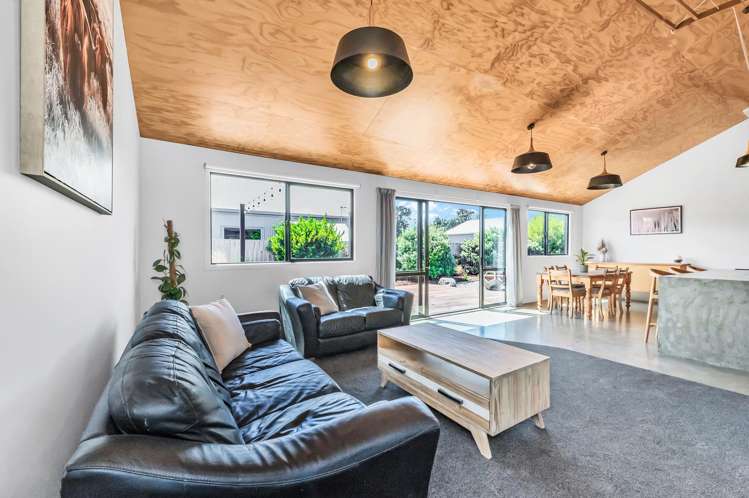 16 Glen Oak Drive Kirwee_11