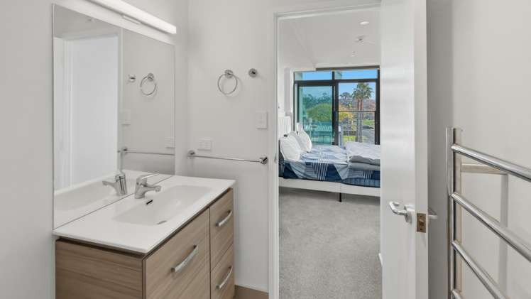  1E/30 Westward Ho Glen Eden_7