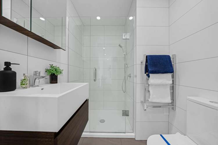 502/12 Barrack Road Mt Wellington_15