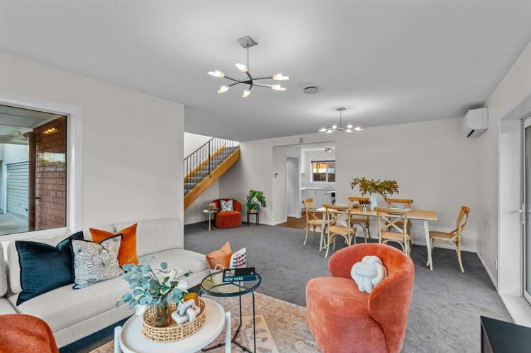 2/11 Powell Crescent_1