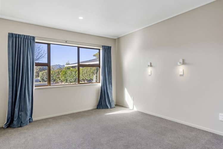 2/7 Kathleen Place Rainbow Point_18