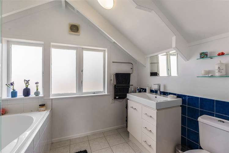 16 Empire Road Devonport_15