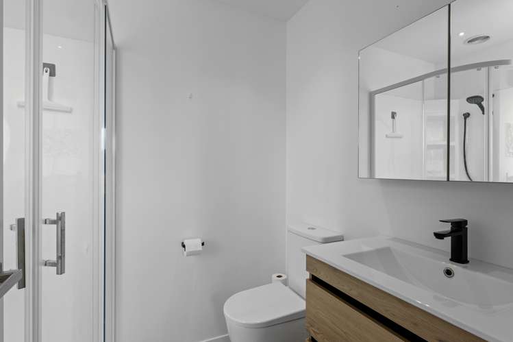 26 Grey Way Russley_21