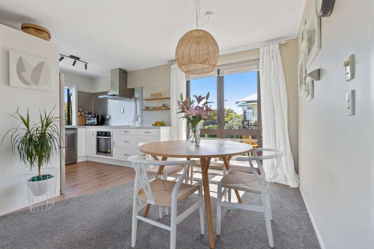 64 Aldinga Avenue Stoke_9