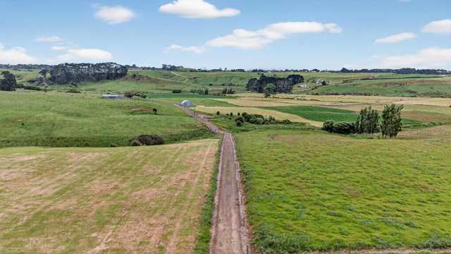 00 Awhitu Road Waiuku_2