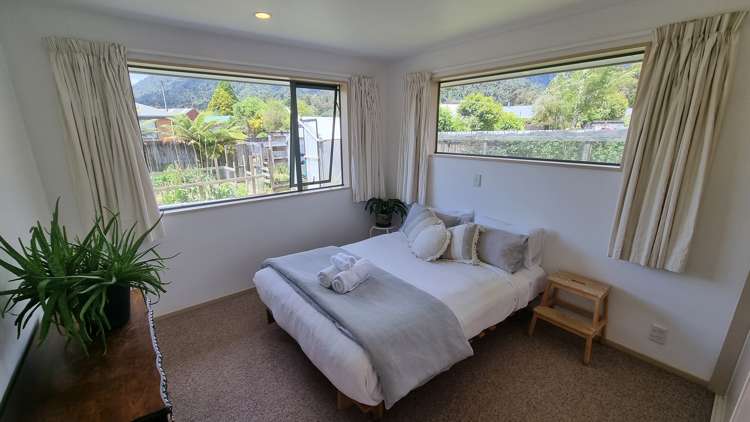 17 Pekanga Drive Fox Glacier_14