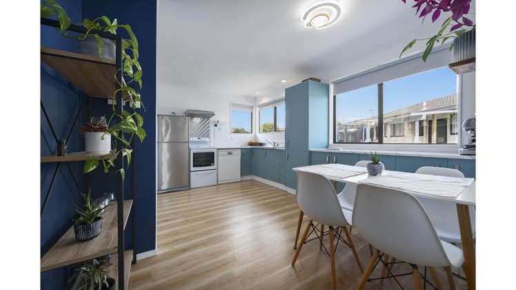 2/221 Waitemata Drive Ranui_6