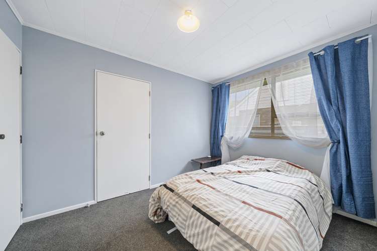 11 Roband Crescent Brown Owl_11