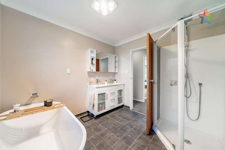 12 Waipuna Grove Stokes Valley_13