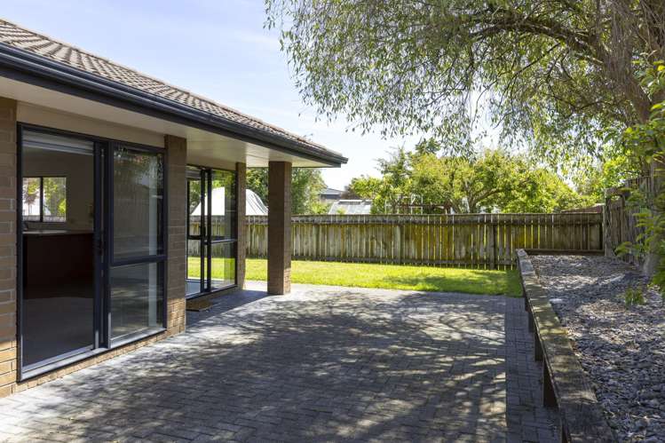 1/10 Frederick Street Two Mile Bay_19