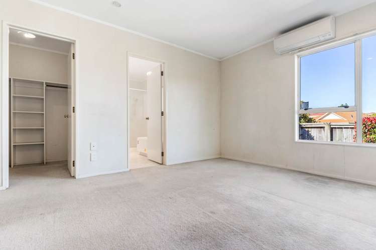 2/12 Astoria Place Northpark_5