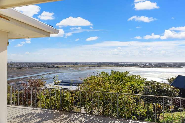 25 Te Awakura Terrace Mount Pleasant_5