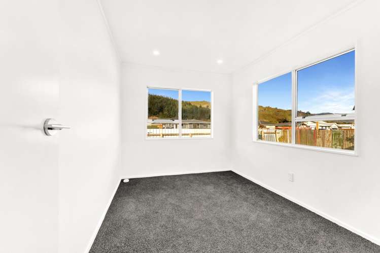 1 Weymouth Grove Wainuiomata_16